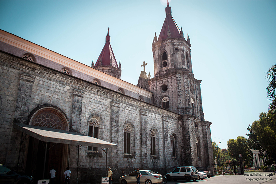 Molo Church Side View